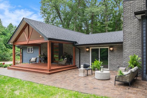 9325 Matthews Rd, Union Pier, MI, 49129-9389 | Card Image