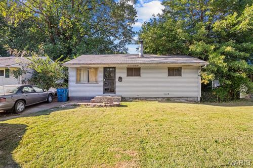 10601 Spring Garden Dr, Saint Louis, MO, 63137-4430 | Card Image