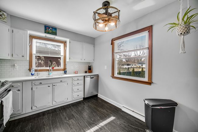 324 Weber Ct, House other with 3 bedrooms, 2 bathrooms and 2 parking in Cary IL | Image 9