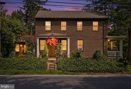 327 E Street Rd, KENNETT SQUARE, PA, 19348-1841 | Card Image