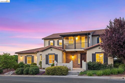 7160 Pitlochry Dr, Gilroy, CA, 95020-3062 | Card Image