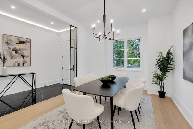 16 Cadillac Ave, House other with 5 bedrooms, 5 bathrooms and 4 parking in North York ON | Image 5