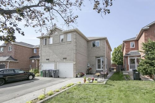 5600 Cortina Cres, Mississauga, ON, L4Z3R3 | Card Image