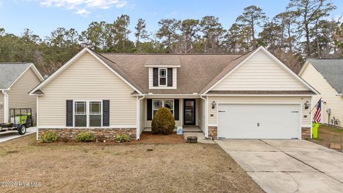 230 Station House Rd, New Bern, NC, 28562-8006 | Card Image