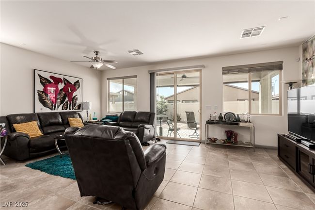 5633 Alitak Bay St, House other with 4 bedrooms, 3 bathrooms and null parking in North Las Vegas NV | Image 9