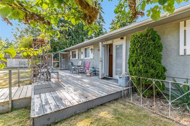 1226 Centre Rd, House other with 4 bedrooms, 2 bathrooms and 5 parking in Qualicum Beach BC | Image 8
