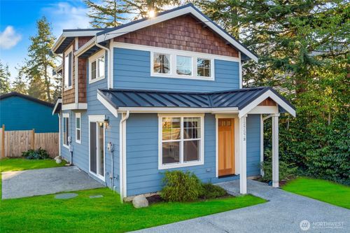 unit-b-12757 Dayton Ave N, Seattle, WA, 98133-7999 | Card Image