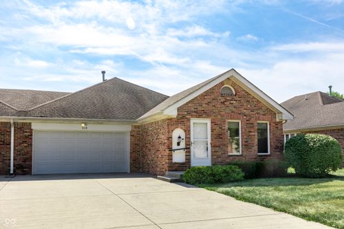 319 E College Ave, Brownsburg, IN, 46112-1240 | Card Image