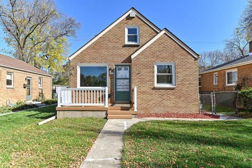 3270 S 51st Street, Milwaukee, WI, 53219 | Card Image