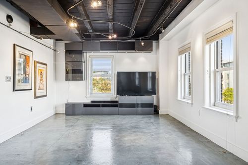 apt-305-329 E Colorado Blvd, Dallas, TX, 75203-1246 | Card Image