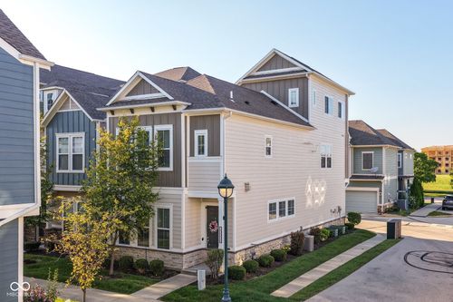 13332 E Lieder Way, Fishers, IN, 46037-5914 | Card Image