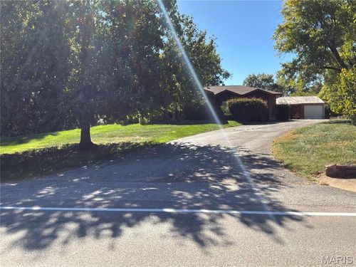 1435 & 1421 Schoettler Road, Chesterfield, MO, 63017 | Card Image