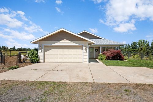 7706 E Bigelow Gulch Rd, Spokane, WA, 99217-9420 | Card Image