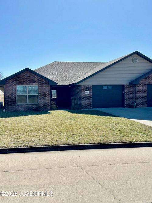 a-911 Country Meadows St, CALIFORNIA, MO, 65018-1981 | Card Image