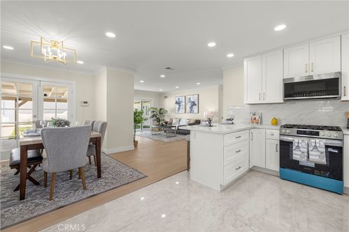16931 Rinaldi St, Granada Hills, CA, 91344-3638 | Card Image