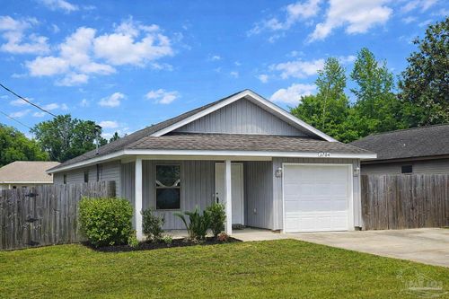 3704 Diamond St, Pace, FL, 32571-2132 | Card Image