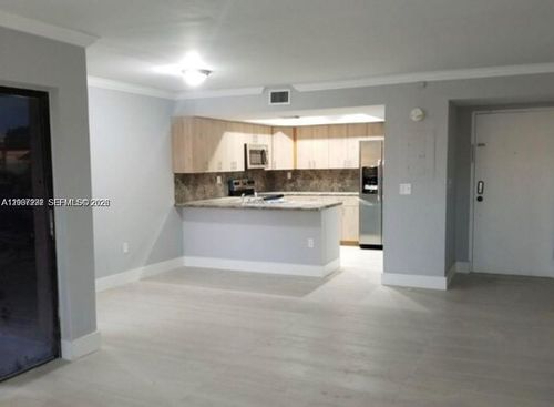 16-22-10847 Nw 7th St, Miami, FL, 33172-3763 | Card Image