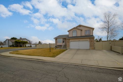 5029 Eagle Wood Dr, West Valley City, UT, 84120-5883 | Card Image