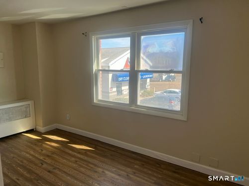 521 Middle Tpke E, Manchester, CT, 06040-3710 | Card Image