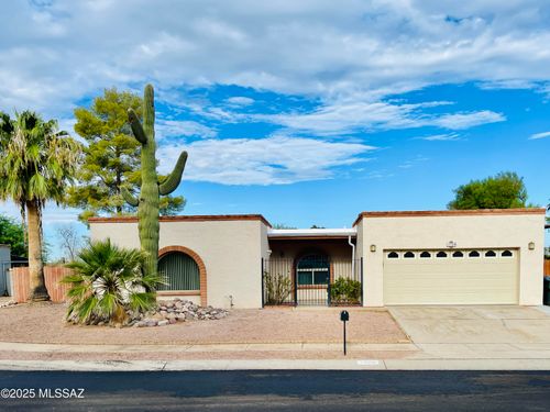 1726 S Pebble Beach Ave, Tucson, AZ, 85710-7249 | Card Image