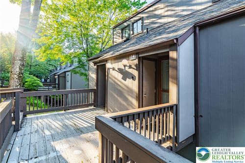 14 Middle Village Way, Tannersville, PA, 18372-7722 | Card Image