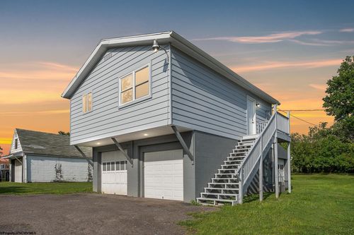 441 Kensington Ave, Star City, WV, 26505-2052 | Card Image
