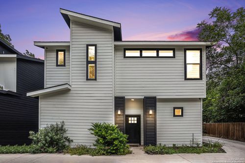 apt-3-123 Fairview Ave, San Antonio, TX, 78223-1063 | Card Image