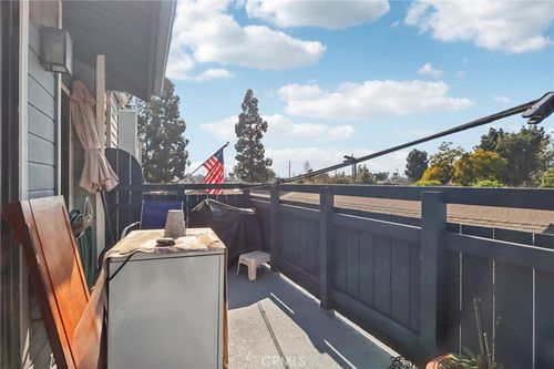 apt-207-7300 Quill Dr, Downey, CA, 90242-2016 | Card Image