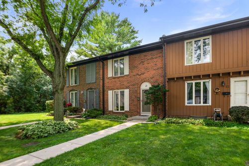 13 Dumbarton Oaks Pl, Elgin, IL, 60123-2719 | Card Image