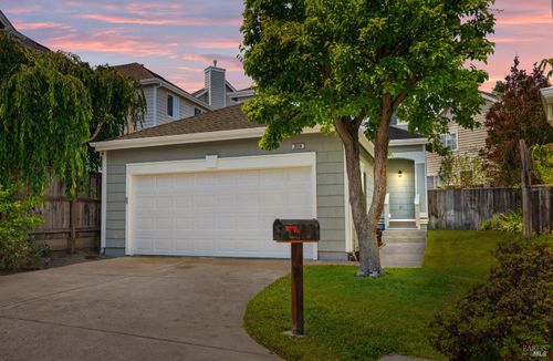 2020 Chetwood Dr, Petaluma, CA, 94952-5205 | Card Image