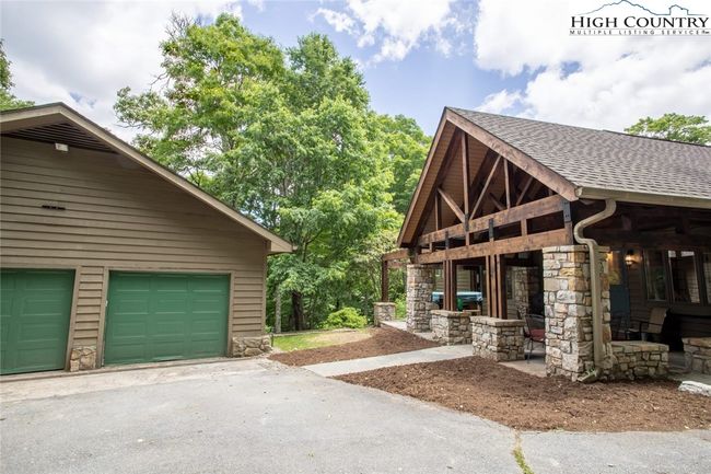 126 Rock Ledge Ln, House other with 5 bedrooms, 5 bathrooms and null parking in Sugar Mountain NC | Image 27