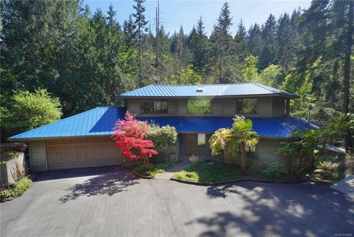 2216 North End Rd, Salt Spring, BC, V8K1A7 | Card Image