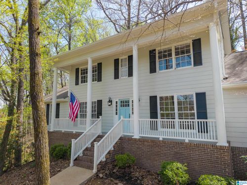 2105 Arrowleaf Dr, HOOVER, AL, 35244-1102 | Card Image