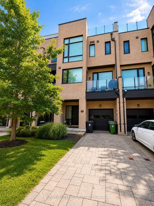 49 Pony Farm Dr, Etobicoke, ON, M9R0B3 | Card Image