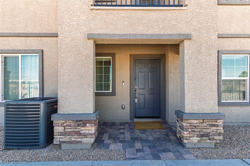 5669 Steampunk St, Las Vegas, NV, 89118-1916 | Card Image