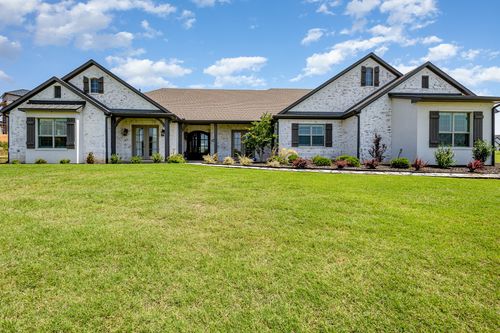 1445 Woodland Dr, Cross Roads, TX, 76227-5102 | Card Image