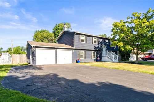 11 Tangerine Way, Gates, NY, 14606-4355 | Card Image