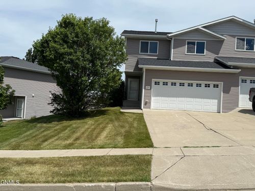 1211 Sorrento Pl, Bismarck, ND, 58501-7766 | Card Image
