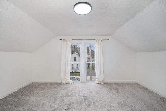 723 Baxter St Se, House other with 4 bedrooms, 1 bathrooms and null parking in Grand Rapids MI | Image 6