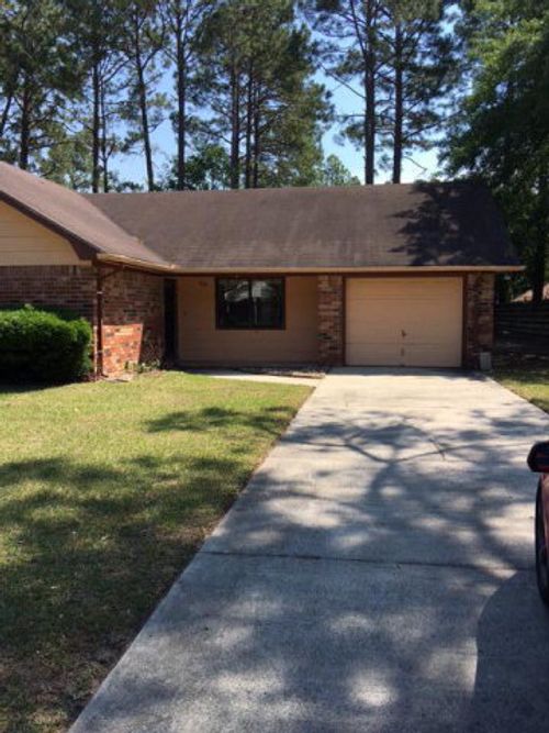 710 Little John Dr, Hinesville, GA, 31313-6319 | Card Image