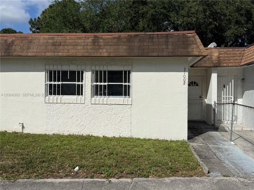 21002 Nw 39th Ave, Miami Gardens, FL, 33055-1135 | Card Image