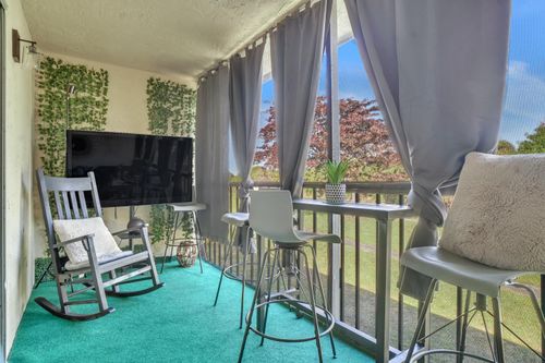 1423 Meadows Cir W, Boynton Beach, FL, 33436-9203 | Card Image