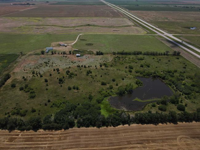 1425 Windmill Rd, House other with 2 bedrooms, 2 bathrooms and null parking in Delphos KS | Image 4