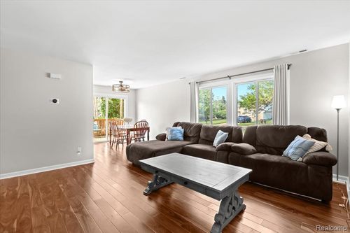 1632 Windingway Dr, Wixom, MI, 48393-1143 | Card Image