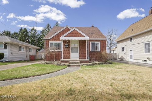 5219 302nd St, Toledo, OH, 43611-2611 | Card Image