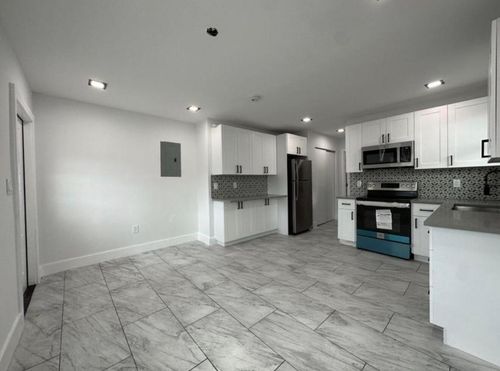 2-707 Nw 3rd Ave, Pompano Beach, FL, 33060-5675 | Card Image