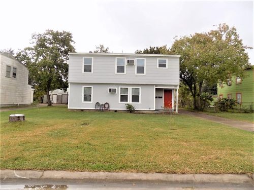 1111-1111 3rd Ave N, Texas City, TX, 77590-7520 | Card Image