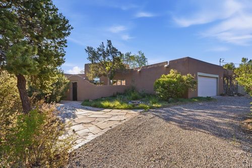 3 Woodbriar Ln, Cedar Crest, NM, 87008-9424 | Card Image