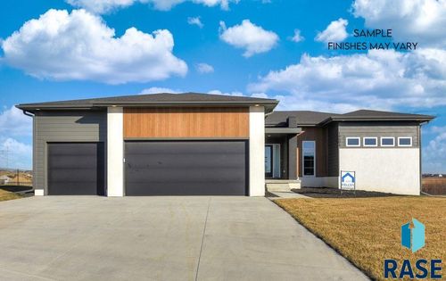 8316 E Wicker Ct Court, Sioux Falls, SD, 57110 | Card Image