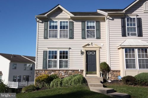 3001 Orchard View Rd, READING, PA, 19606-4432 | Card Image
